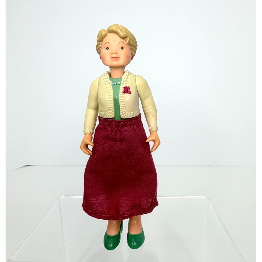 Fisher Price Loving Family Dollhouse Grandmother Grandma Grandparent Doll 1993